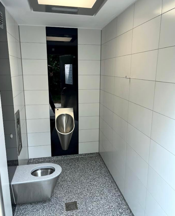 WC2